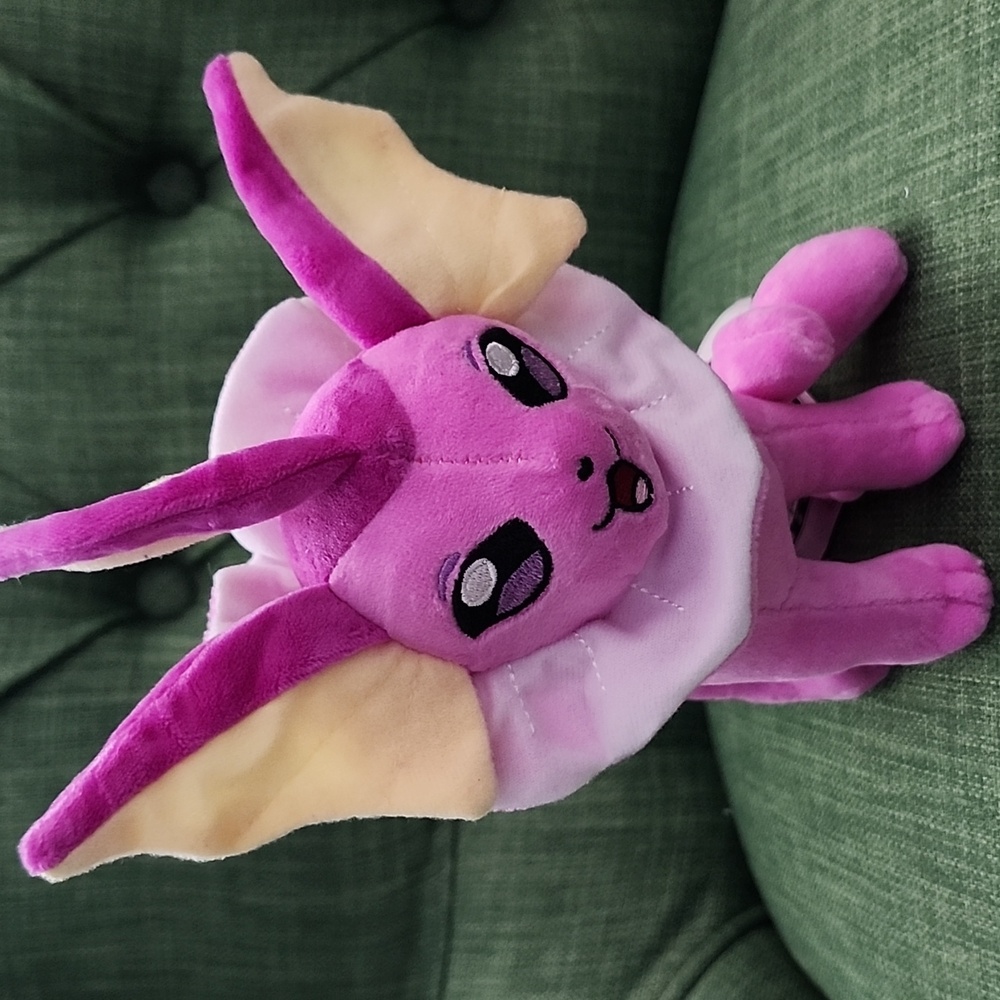 Pokemon Shiny Vaporeon Plush Toy - Picture 2 of 6
